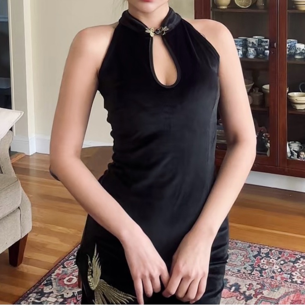 Black Chinese Dress with Halter Neckline for Cocktail
